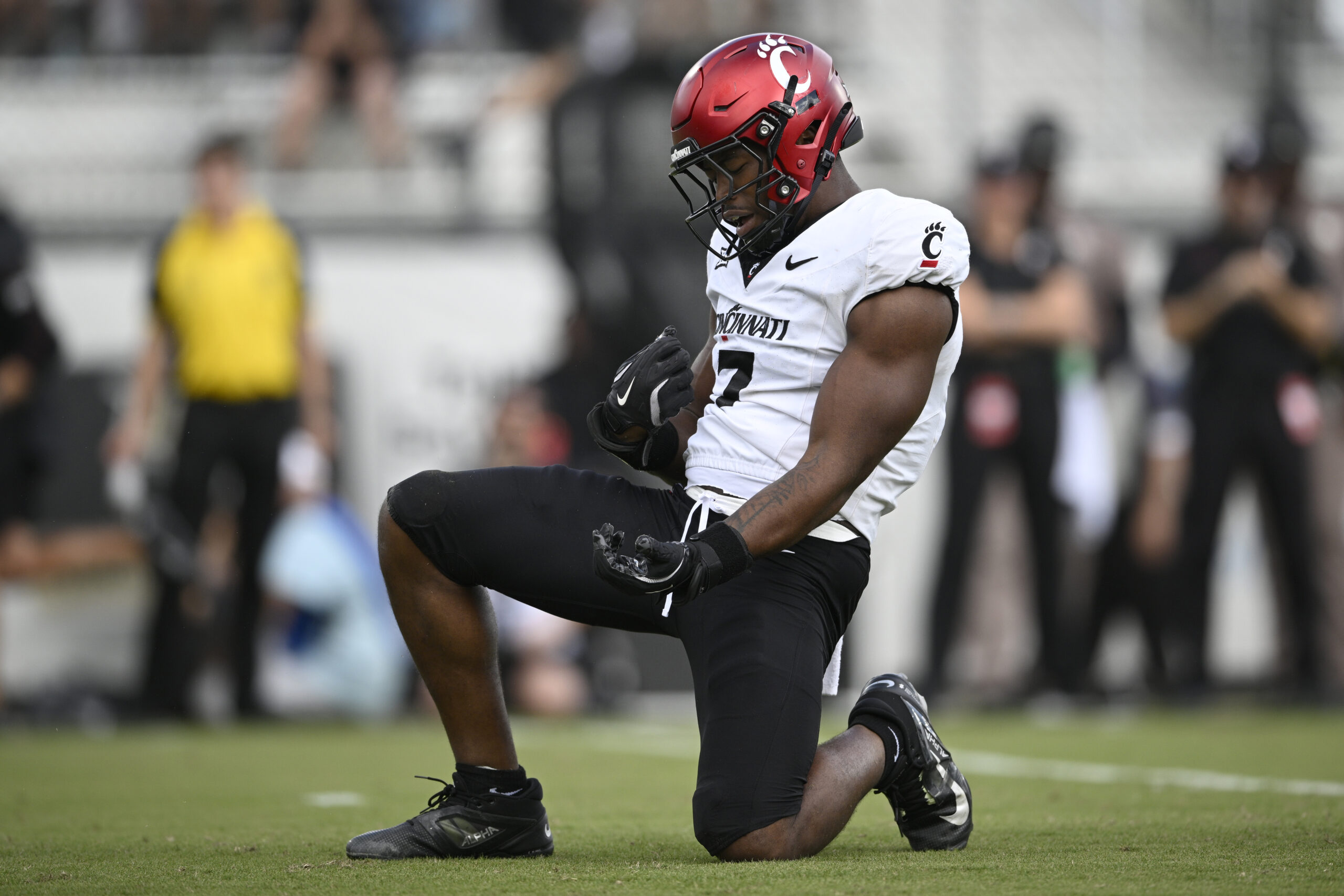 Bearcats' Jared Bartlett welcomes former WVU teammates to town